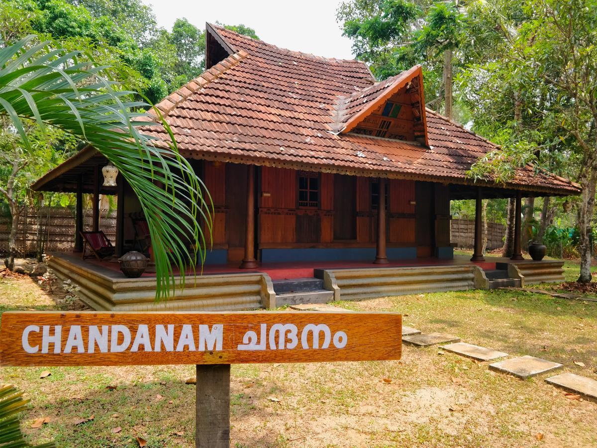 Palathra Heritage Mararikulam Kültér fotó
